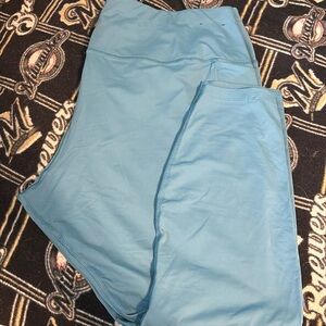 Light blue under armor leggings